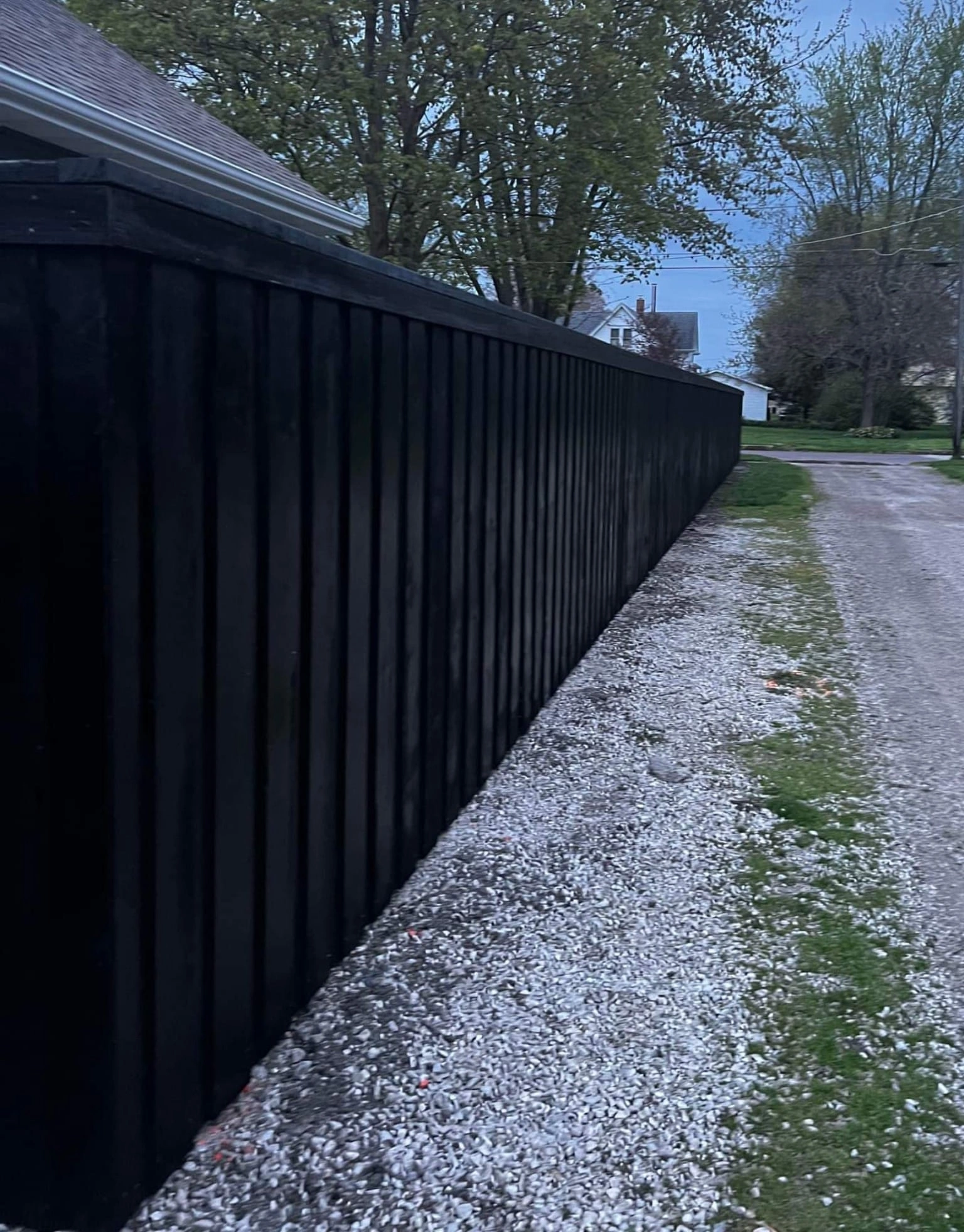 custom-black-vinyl-fencing-for-yard-in-princeton-il
