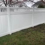 white-vinyl-privacy-fence-installation-ottawa-il