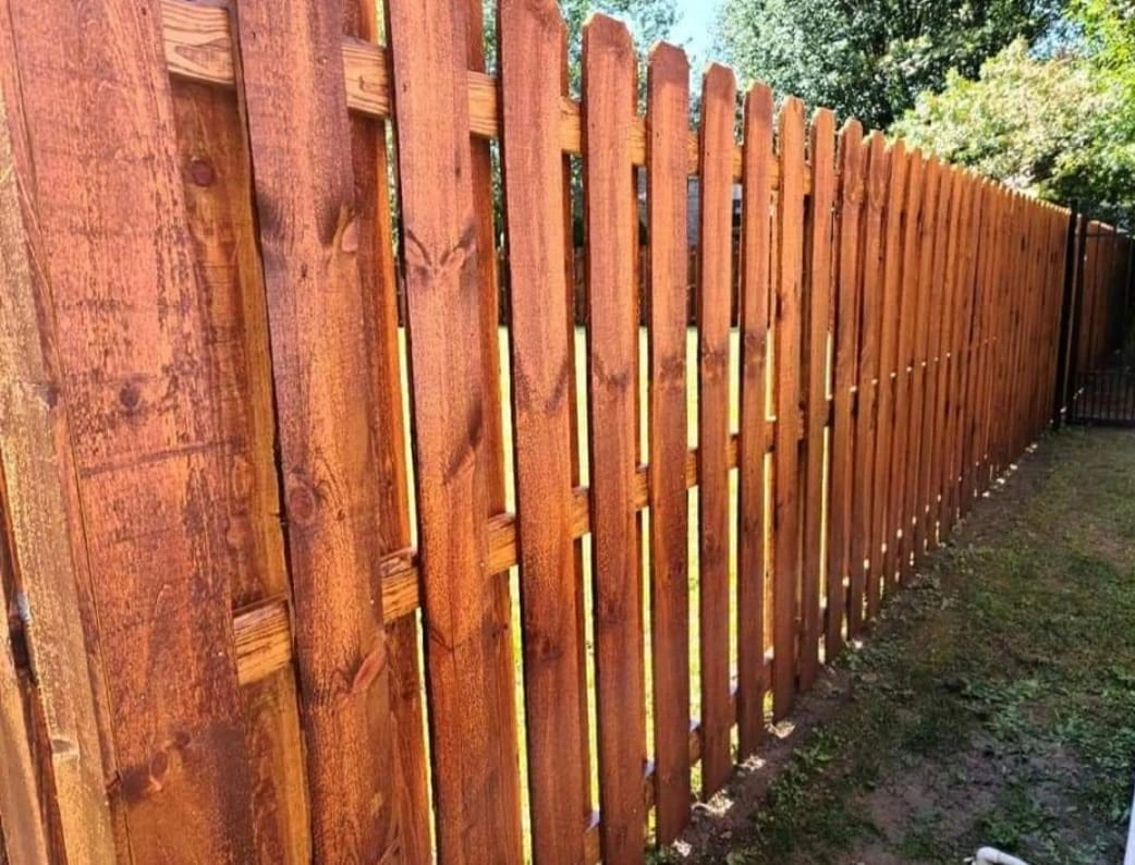wood-fence-installed-by-map-quality-fencing